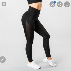 Alphalete aero leggings